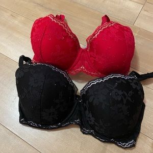 Victoria Secret matching red and black bra 32DDD